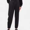 Pantaloni da jogging GapFit Tech a vita alta con cerniera e orlo Pantaloni da jogging GapFit Tech a vita alta con cerniera e orlo