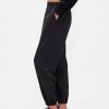 Pantaloni da jogging GapFit Tech a vita alta con cerniera e orlo Pantaloni da jogging GapFit Tech a vita alta con cerniera e orlo