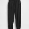 Pantaloni da jogging GapFit Tech a vita alta con cerniera e orlo Pantaloni da jogging GapFit Tech a vita alta con cerniera e orlo