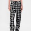 Pantaloni da pigiama in flanella con teschio per adulti Gap × Disney The Nightmare Before Christmas di Tim Burton Pantaloni da pigiama in flanella con teschio per adulti Gap × Disney The Nightmare Before Christmas di Tim Burton