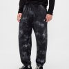 Pantaloni della tuta larghi con teschio Gap × Disney di Tim Burton, The Nightmare Before Christmas Pantaloni della tuta larghi con teschio Gap × Disney di Tim Burton, The Nightmare Before Christmas