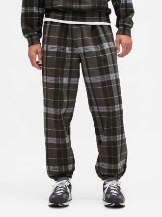 Pantaloni della tuta larghi e pesanti