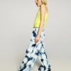 Pantaloni larghi e comodi in denim tie-dye ultra-morbido per bambini