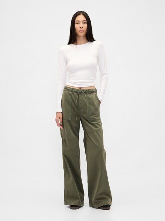 Pantaloni larghi facili a vita media