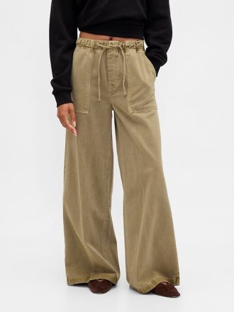 Pantaloni larghi facili a vita media
