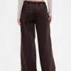 Pantaloni larghi facili a vita media Pantaloni larghi facili a vita media