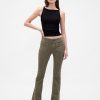 Pantaloni lunghi e attillati in twill a vita bassa Pantaloni lunghi e attillati in twill a vita bassa