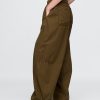 Pantaloni paracadute a vita media Pantaloni paracadute a vita media