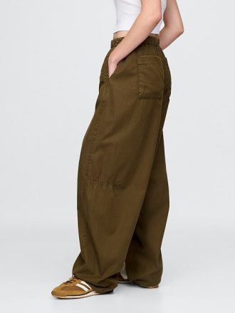 Pantaloni paracadute a vita media