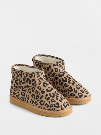Stivali vegani in pelle scamosciata con fodera in sherpa per bambini Stivali vegani in pelle scamosciata con fodera in sherpa per bambini
