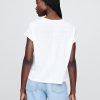 T-shirt con risvolto in misto lino T-shirt con risvolto in misto lino