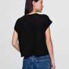 T-shirt con risvolto in misto lino T-shirt con risvolto in misto lino