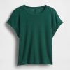 T-shirt con risvolto in misto lino T-shirt con risvolto in misto lino