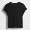 T-shirt con risvolto in misto lino T-shirt con risvolto in misto lino