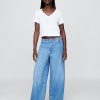 T-shirt corta con scollo a V in misto lino T-shirt corta con scollo a V in misto lino