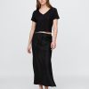 T-shirt corta con scollo a V in misto lino T-shirt corta con scollo a V in misto lino
