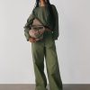 Pantaloni larghi facili a vita media Pantaloni larghi facili a vita media