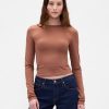 T-shirt in jersey a maglia stretta T-shirt in jersey a maglia stretta