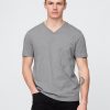T-shirt in jersey di cotone con scollo a V T-shirt in jersey di cotone con scollo a V