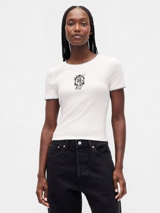 T-shirt moderna rimpicciolita Gap × Disney The Nightmare Before Christmas di Tim Burton