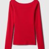 Top con spalle scoperte