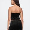 Top corto in velluto Top corto in velluto