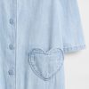 Tutina in denim con tasca a cuore per neonati