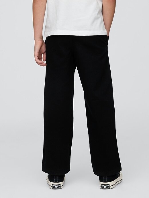 Uniforme per bambini, comoda e rilassata, in cachi Uniforme per bambini, comoda e rilassata, in cachi