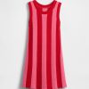 Vestito a righe all’uncinetto per bambini Vestito a righe all’uncinetto per bambini